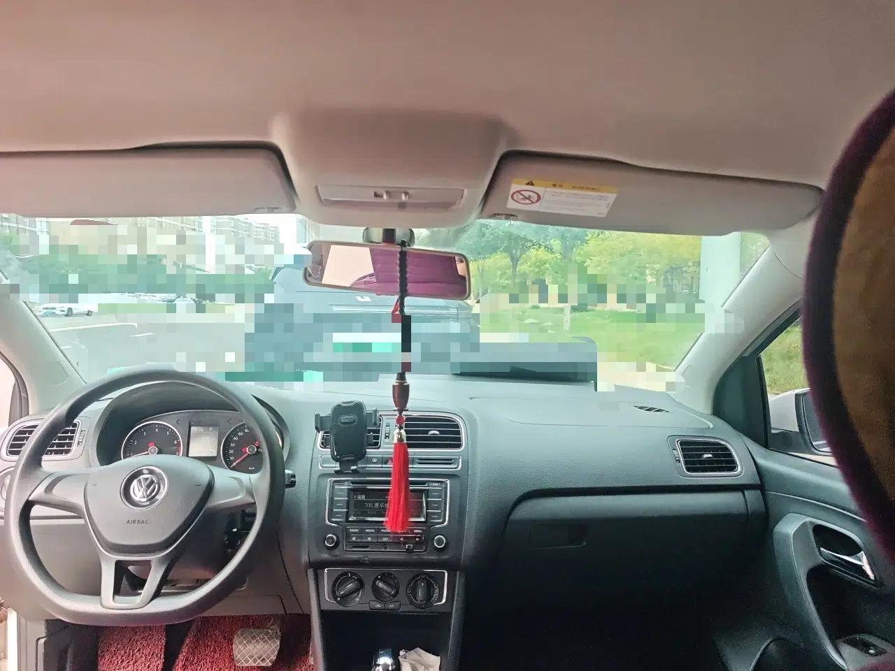 Volkswagen Polo 2014 1.6L Automatic Comfort Edition — миниатюра 18