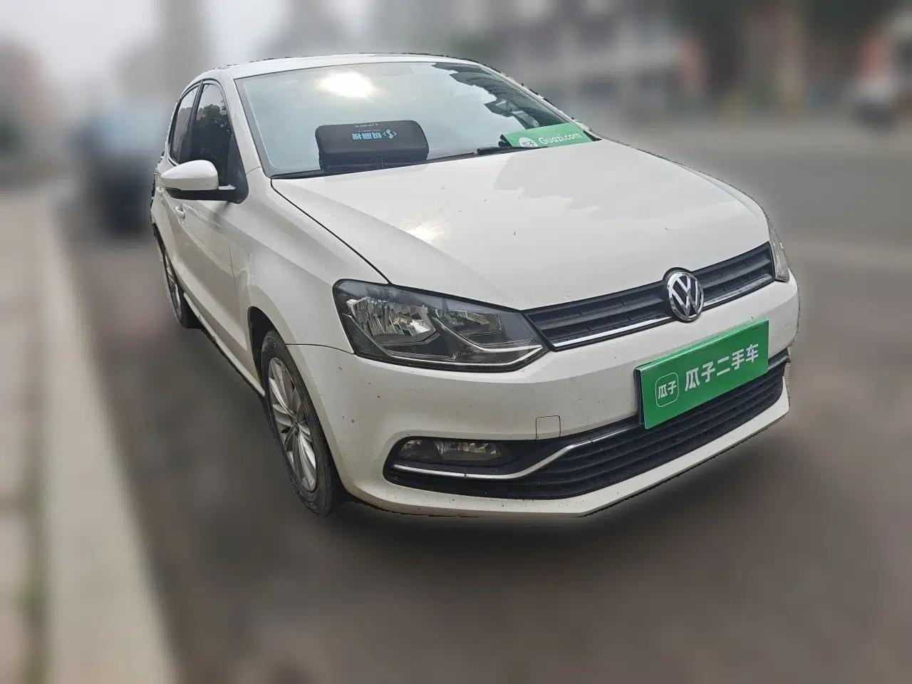 Volkswagen Polo 2014 1.6L Automatic Comfort Edition — миниатюра 3