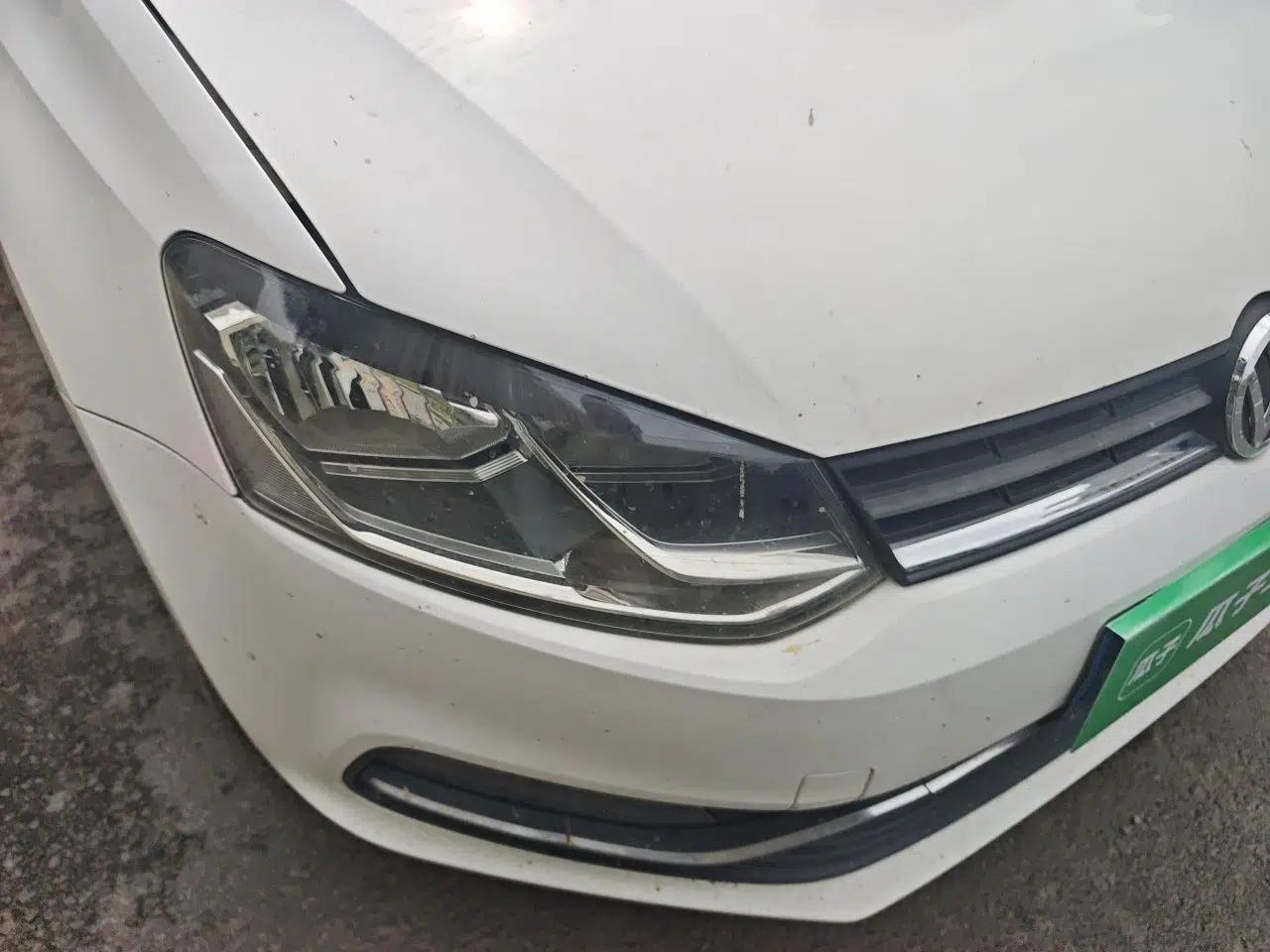 Volkswagen Polo 2014 1.6L Automatic Comfort Edition — миниатюра 7