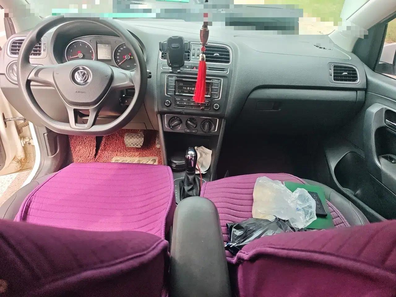 Volkswagen Polo 2014 1.6L Automatic Comfort Edition — миниатюра 9