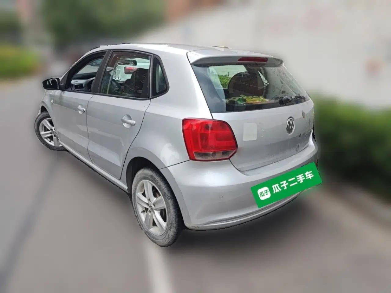 Volkswagen Polo 2011 1.4L Manual ZhiShang Edition — миниатюра 4