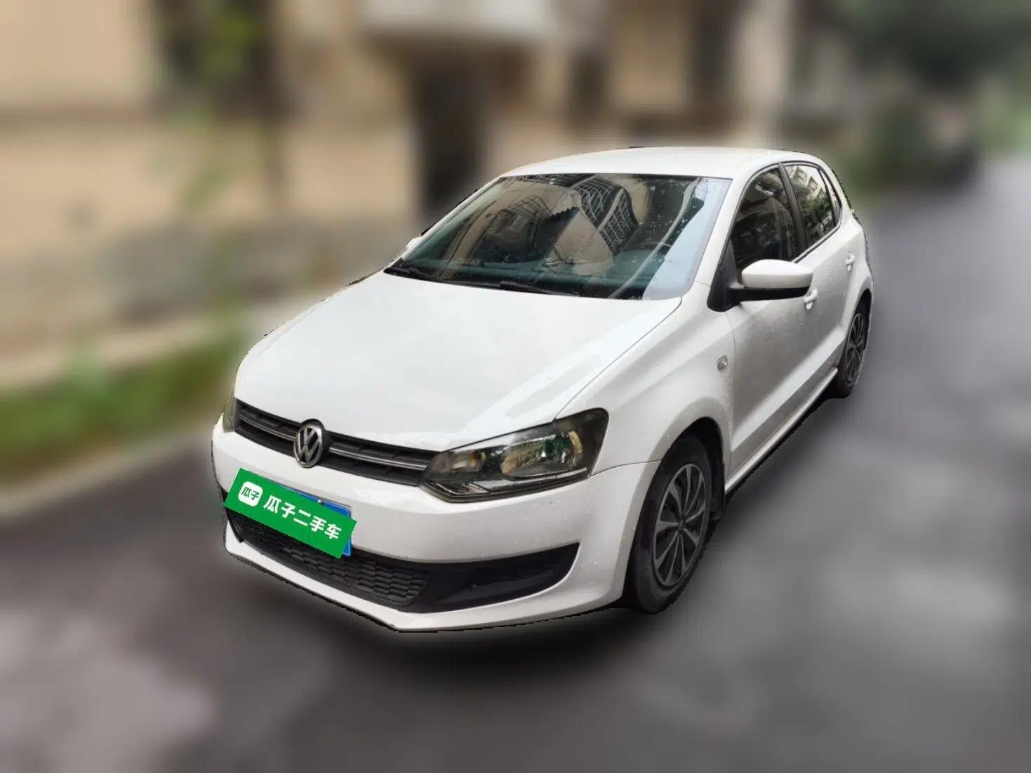 Volkswagen Polo 2013 1.4L Manual Fashion Edition — миниатюра 1