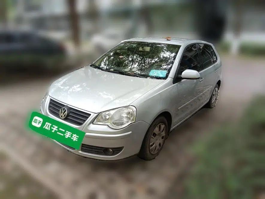 Volkswagen Polo 2009 Kica 1.4L Manual Fashion Edition — миниатюра 1