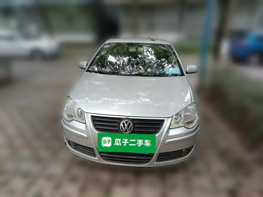 Volkswagen Polo 2009 Kica 1.4L Manual Fashion Edition — миниатюра 2