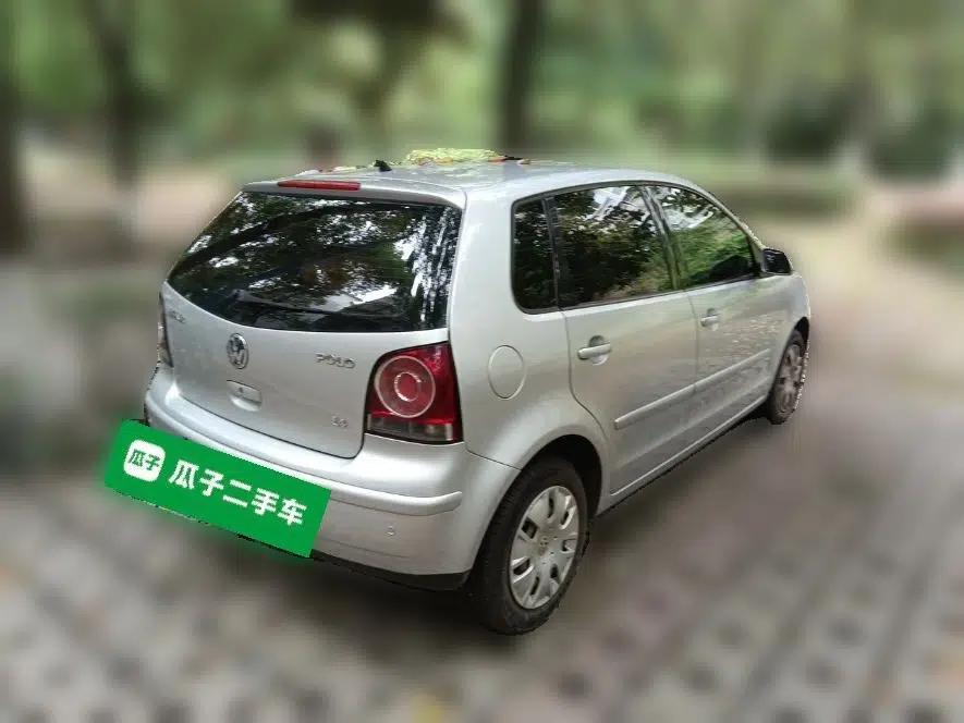 Volkswagen Polo 2009 Kica 1.4L Manual Fashion Edition — миниатюра 6