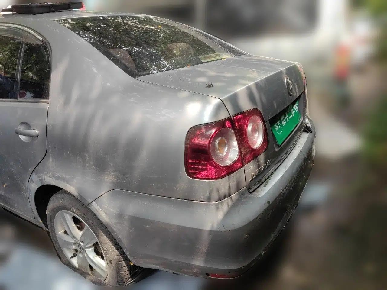 Volkswagen Polo 2011 Jingqu 1.6L Manual - Real Cool Edition — миниатюра 5