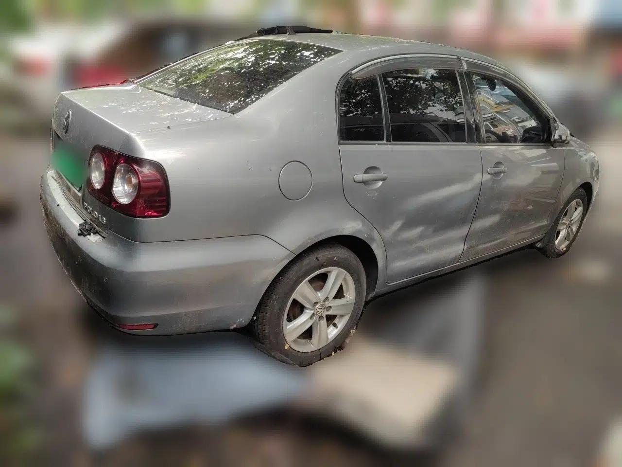 Volkswagen Polo 2011 Jingqu 1.6L Manual - Real Cool Edition — миниатюра 6