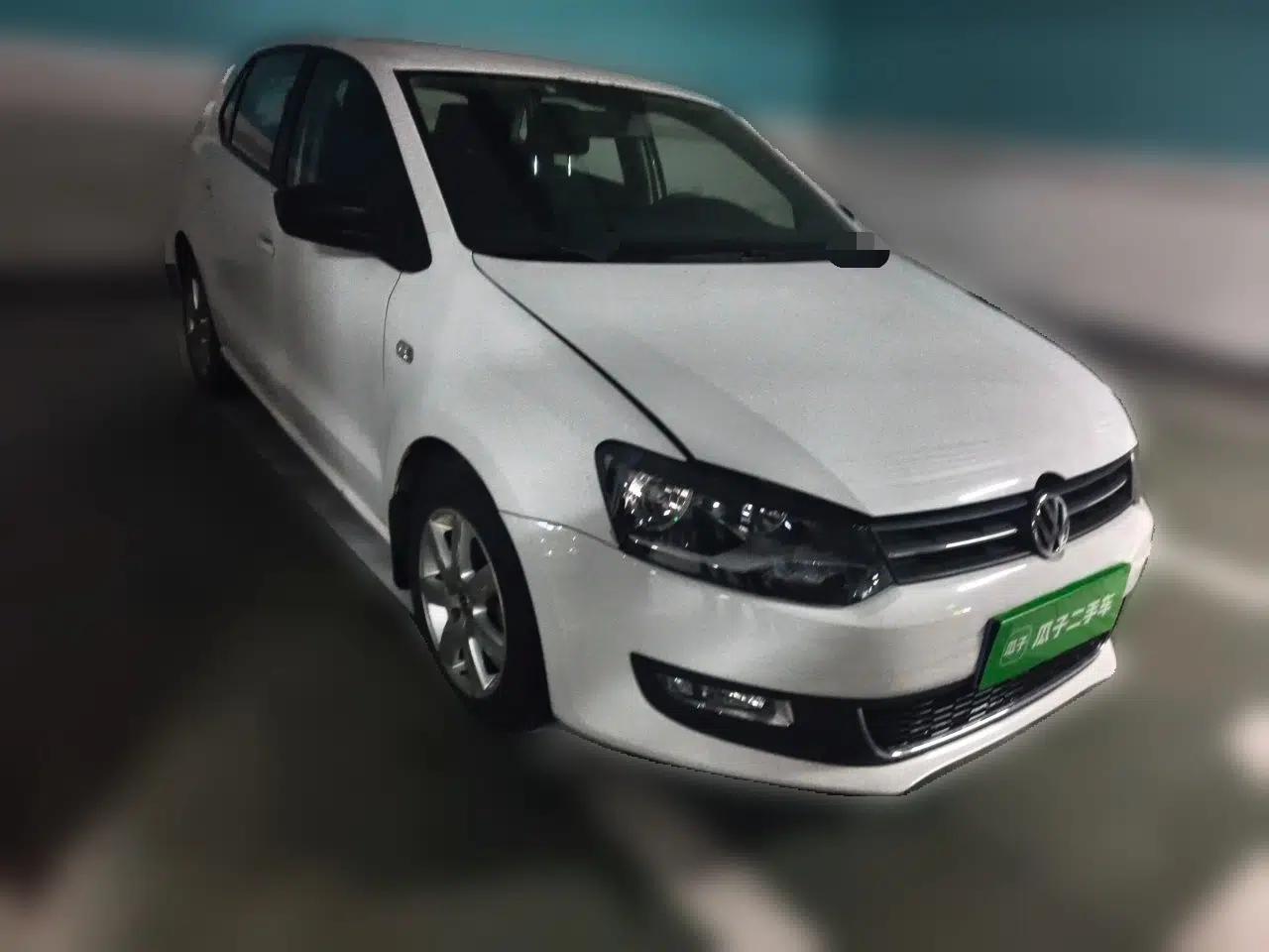 Volkswagen Polo 2013 1.6L Automatic Comfort Edition — миниатюра 3