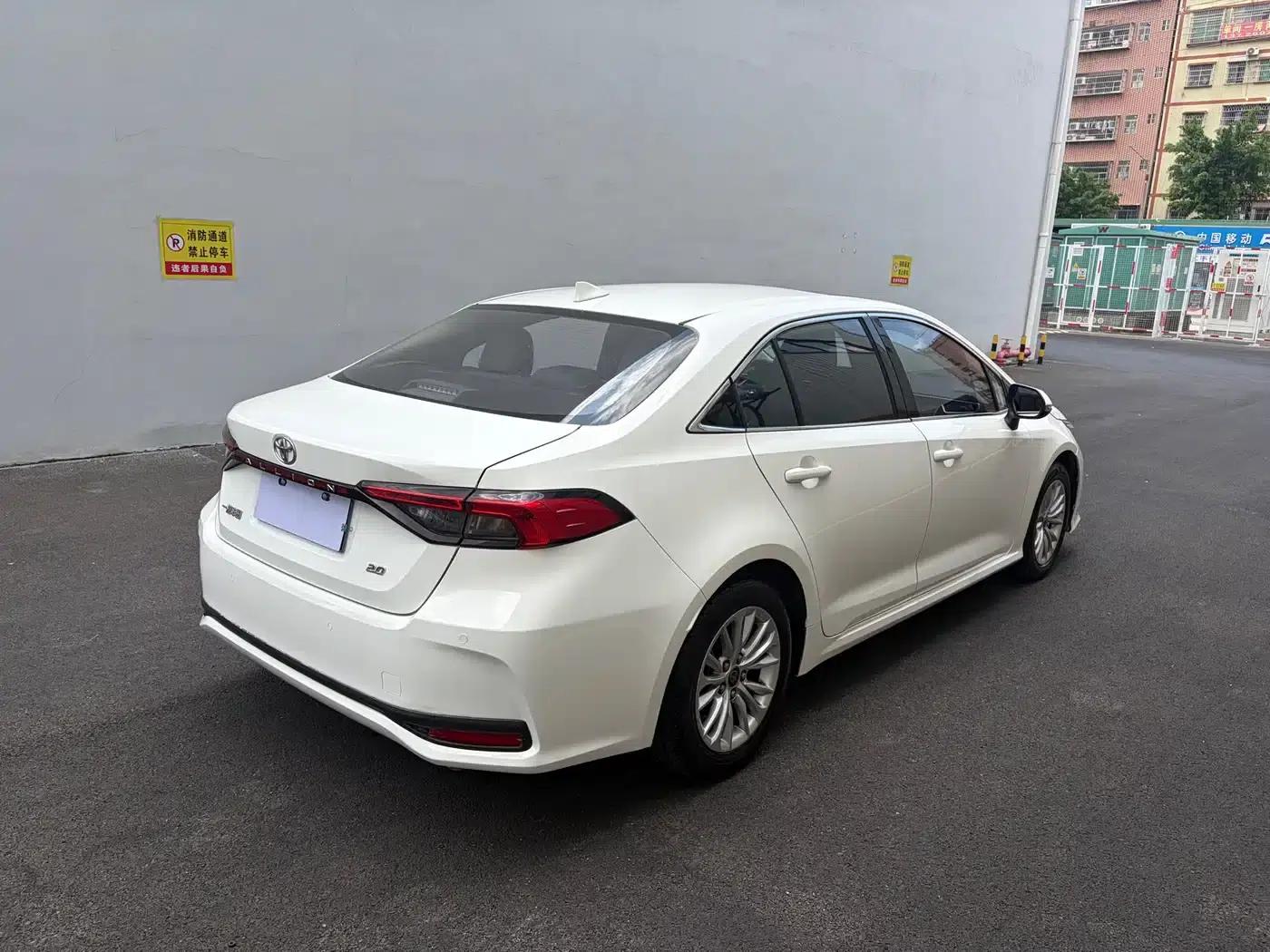 2022 Toyota Avalon 2.0L Elite Edition — миниатюра 10