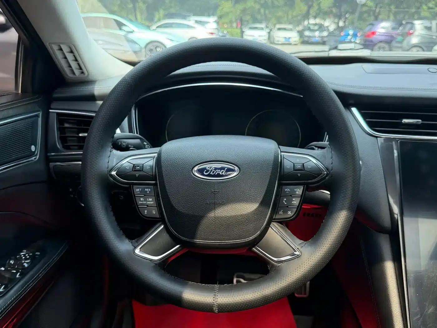 2019 Taurus EcoBoost 245 Premium Edition — миниатюра 8