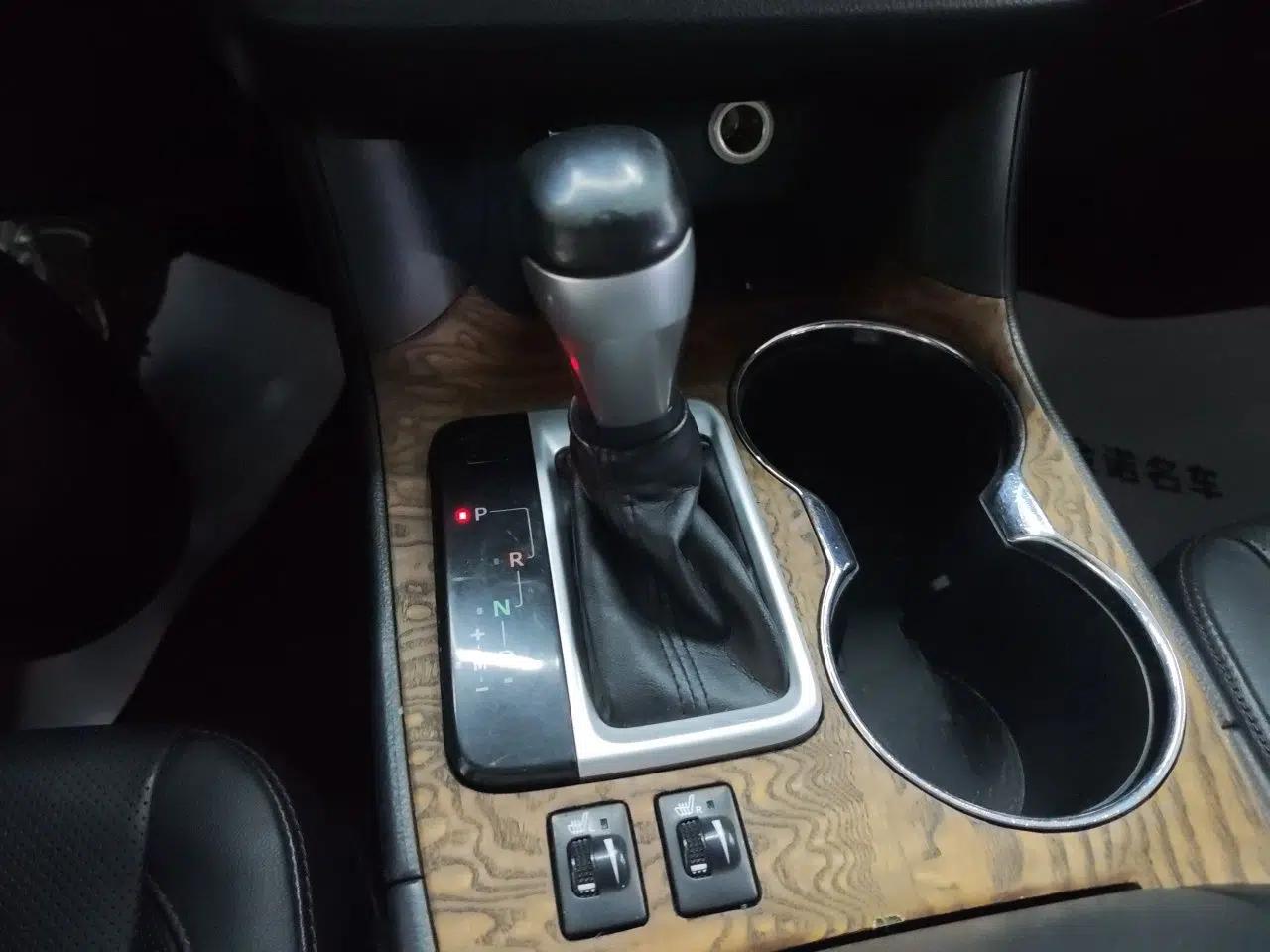 Toyota Highlander 2015 2.0T Two-Wheel Drive Luxury Edition 7 Seats — миниатюра 14