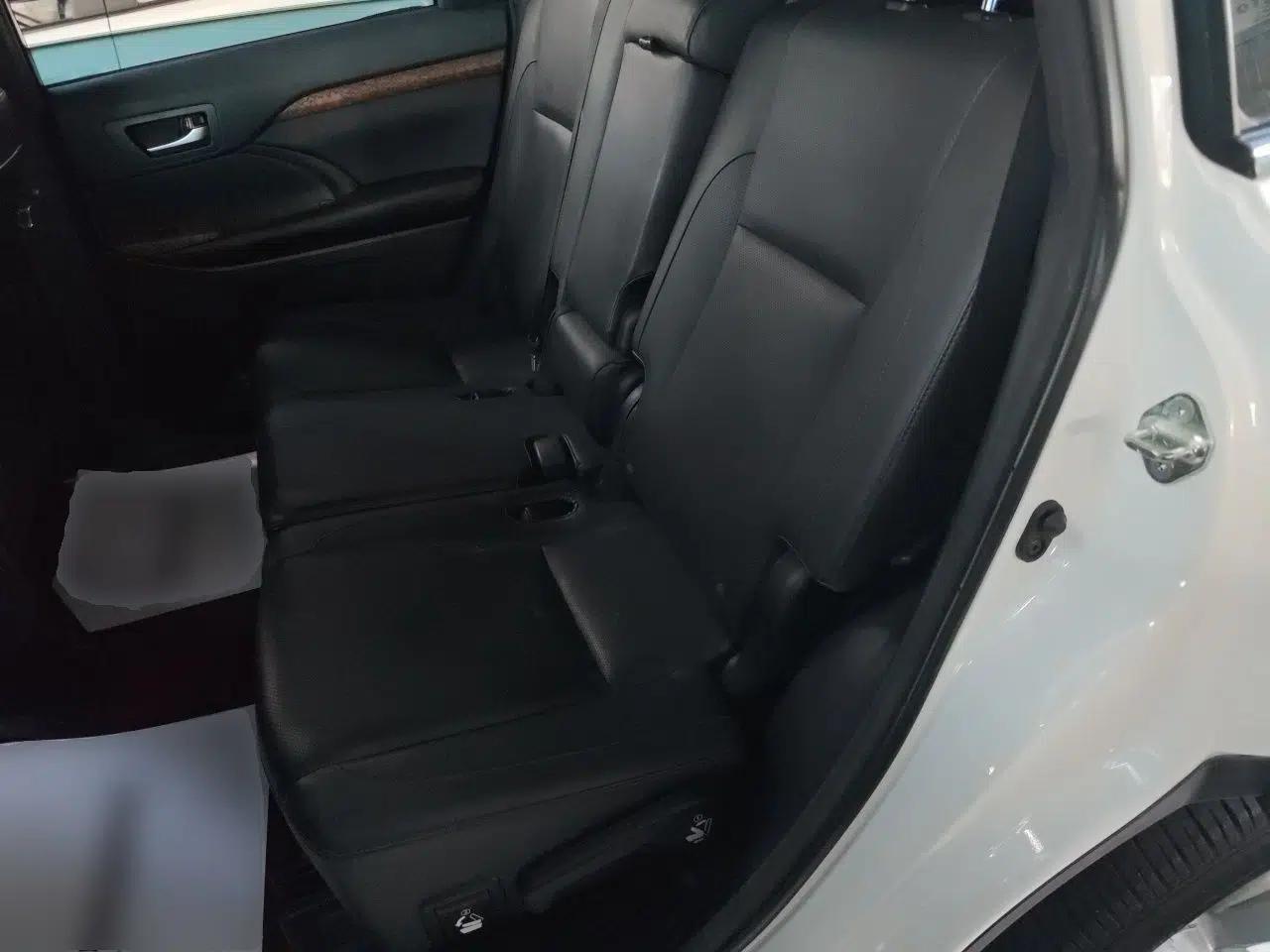 Toyota Highlander 2015 2.0T Two-Wheel Drive Luxury Edition 7 Seats — миниатюра 17