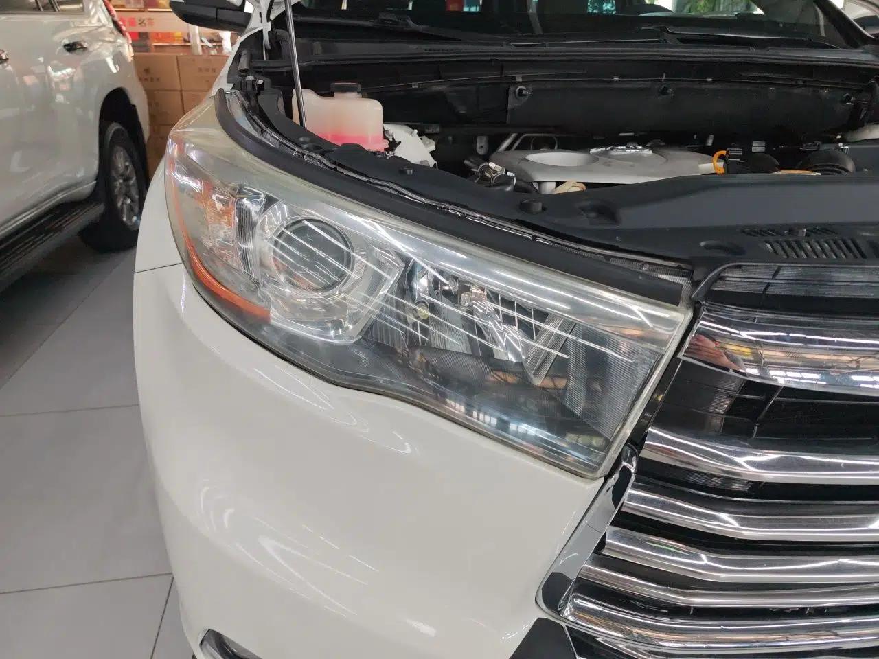 Toyota Highlander 2015 2.0T Two-Wheel Drive Luxury Edition 7 Seats — миниатюра 7