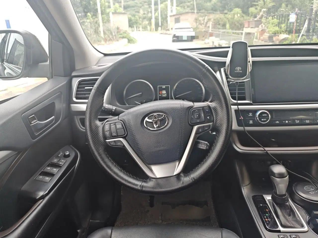 Toyota Highlander 2018 2.0T Four-Wheel Drive Prestige Version 7 Seats China VI Standard — миниатюра 10