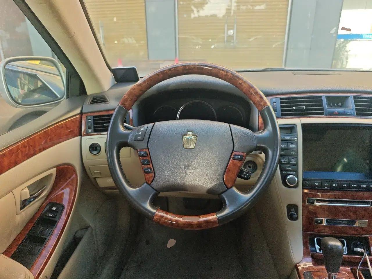 Toyota Crown 2007 2.5L Royal Special Edition — миниатюра 10