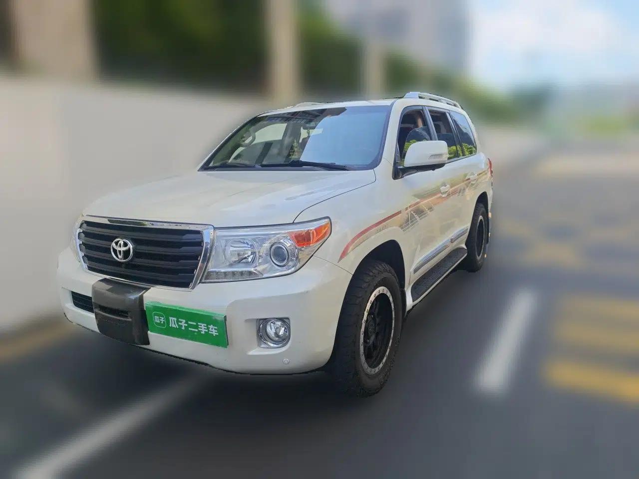 Toyota Land Cruiser — миниатюра 1