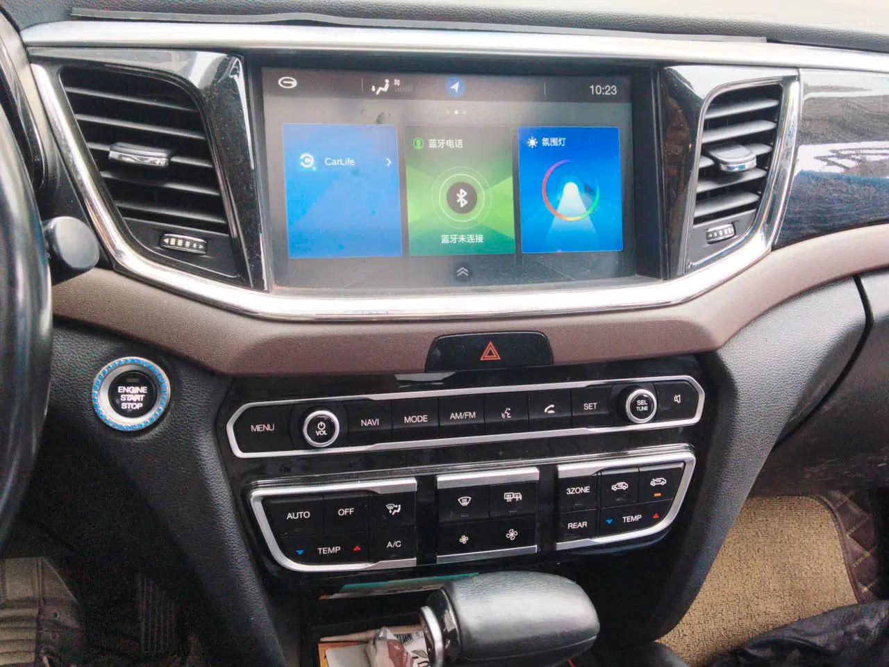 GAC Trumpchi GS8 2017 320T Two-Wheel Drive Luxury Smart Connectivity Version (7 Seats) — миниатюра 13