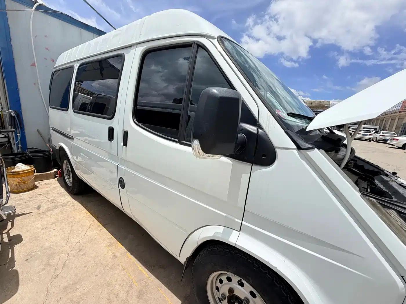 Teshun 2019 2.8T Commercial Vehicle Short Wheelbase Mid-Roof 6-Seater National VI JX493 — миниатюра 3