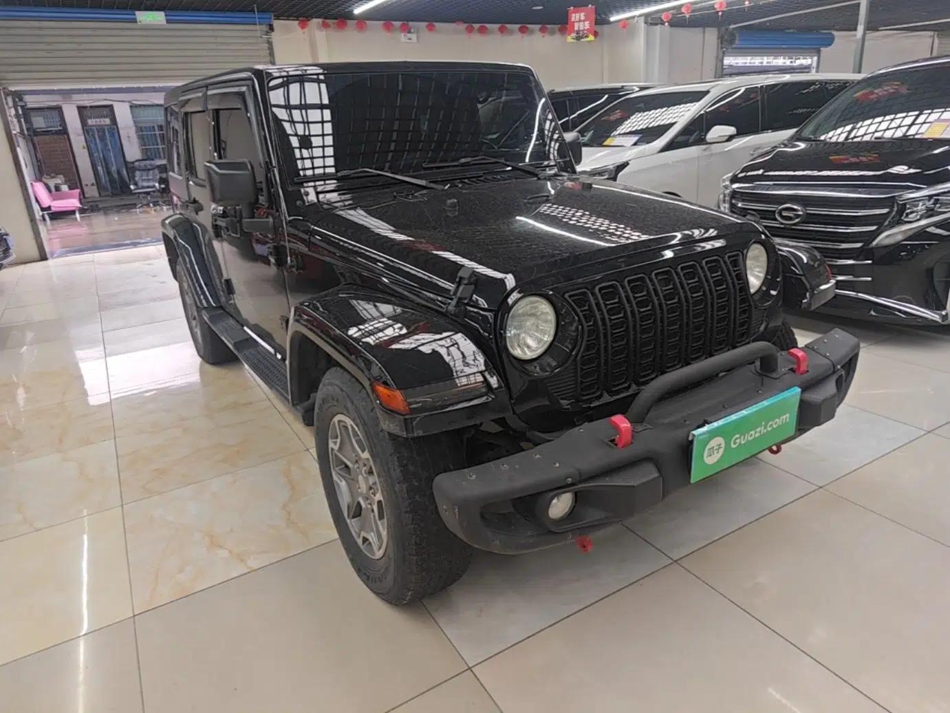 Jeep Wrangler 2015 3.0L Sahara Four-Door Comfort Edition — миниатюра 3