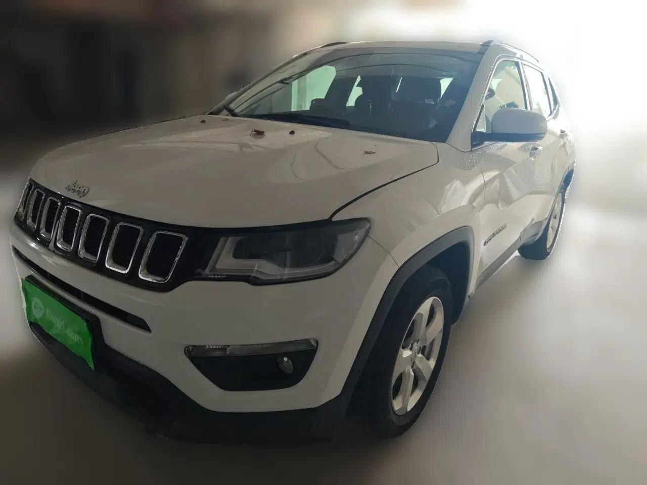 Jeep Compass 2019 220T Automatic Family Edition — миниатюра 1