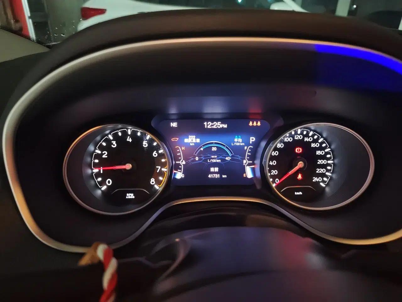 Jeep Compass 2019 220T Automatic Family Edition — миниатюра 11