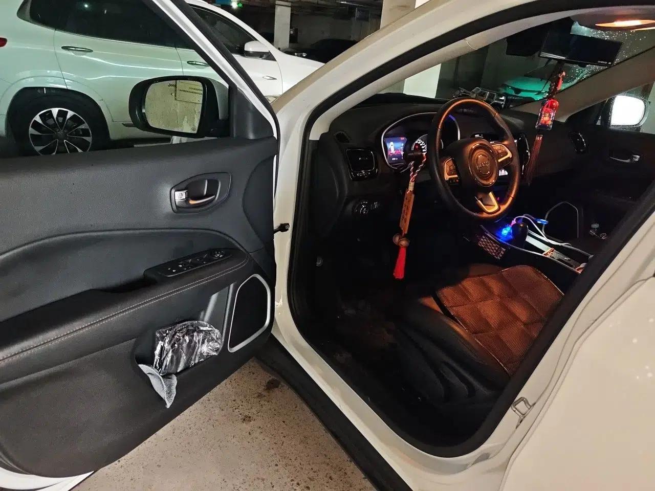 Jeep Compass 2019 220T Automatic Family Edition — миниатюра 16