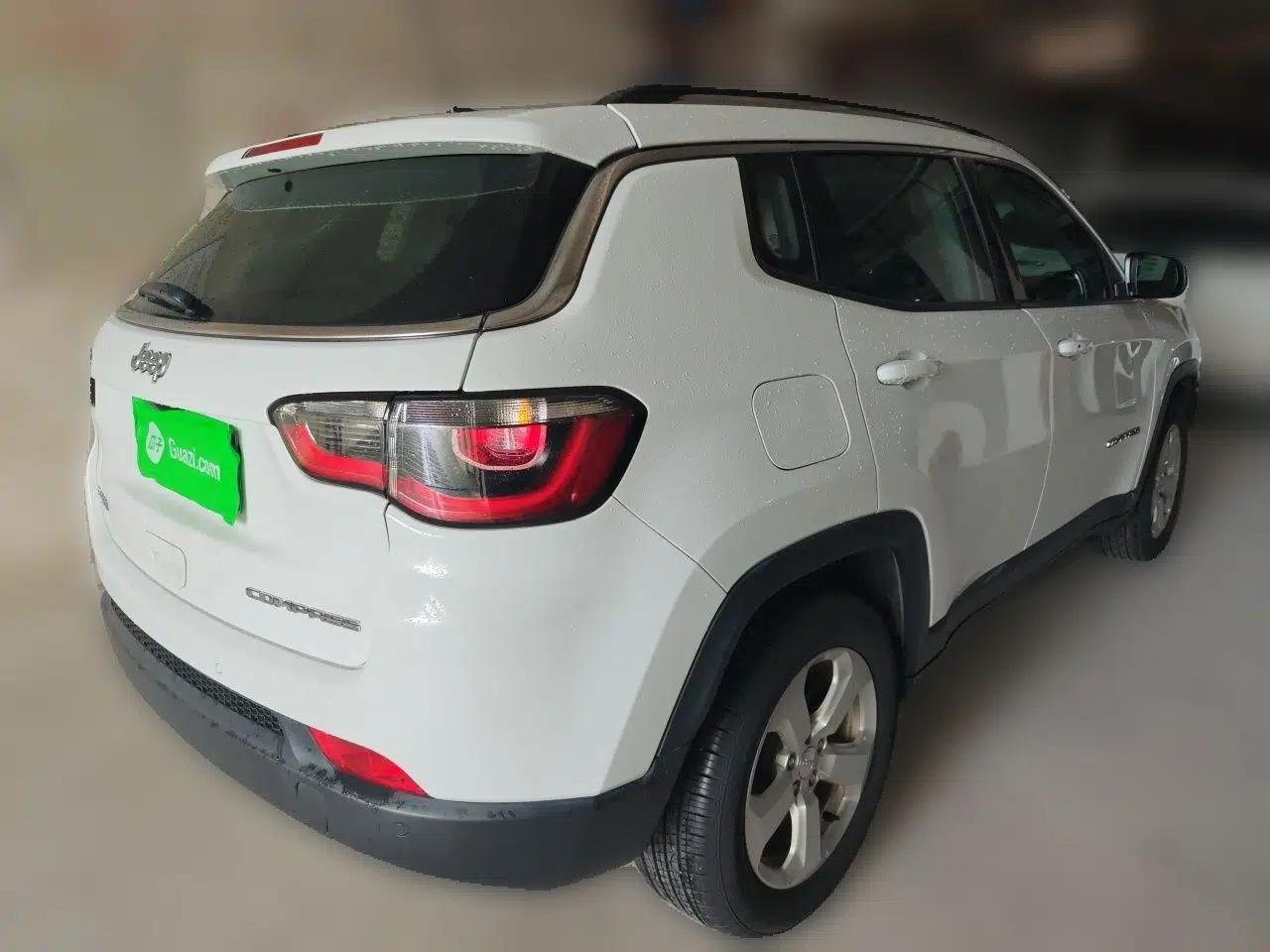 Jeep Compass 2019 220T Automatic Family Edition — миниатюра 6
