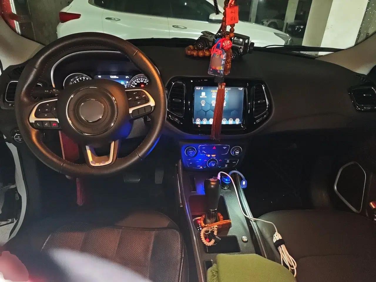 Jeep Compass 2019 220T Automatic Family Edition — миниатюра 9