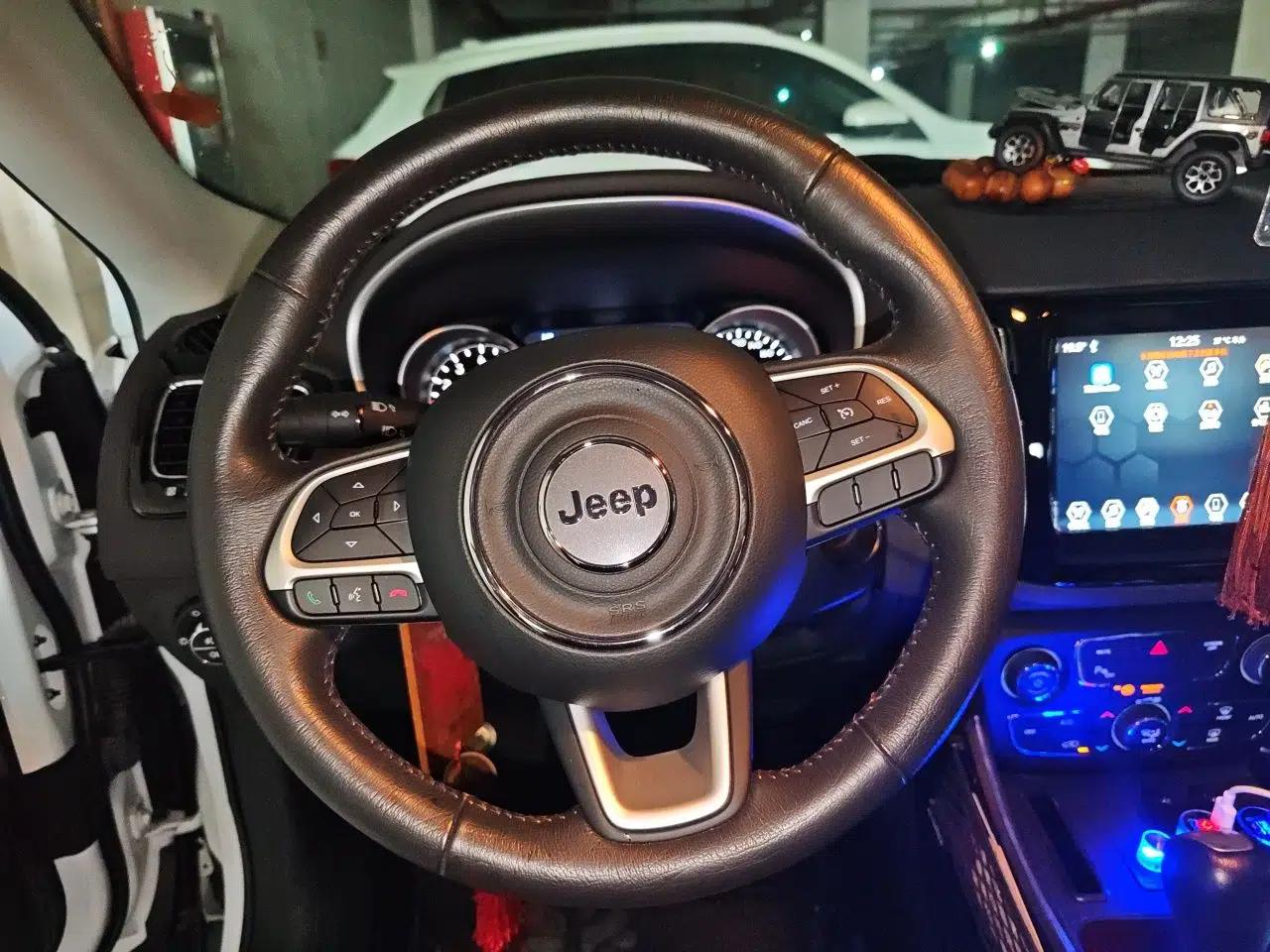 Jeep Compass 2019 220T Automatic Family Edition — миниатюра 10