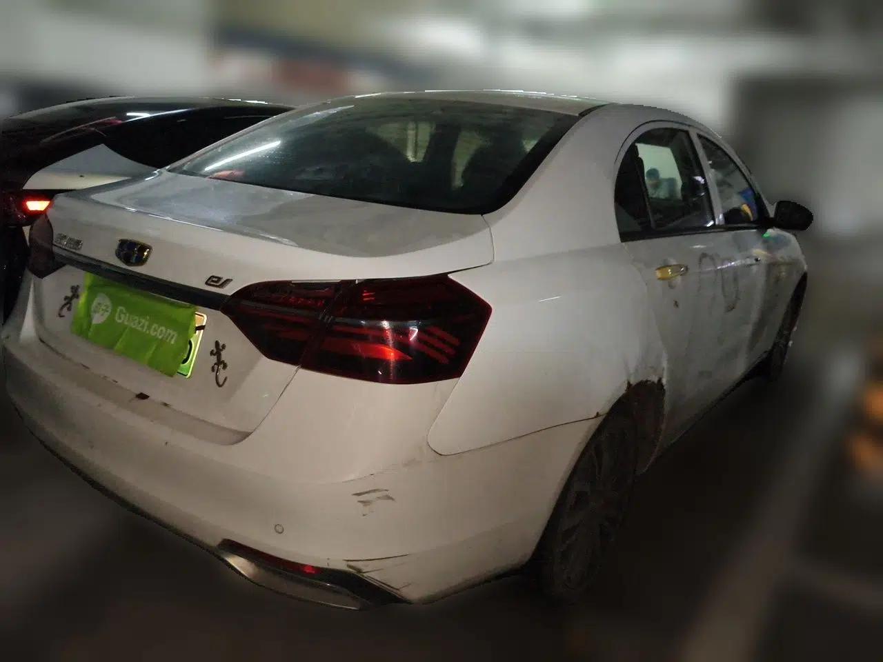 Geely Auto Emgrand New Energy 2018 EV450 Ambition Model — миниатюра 6