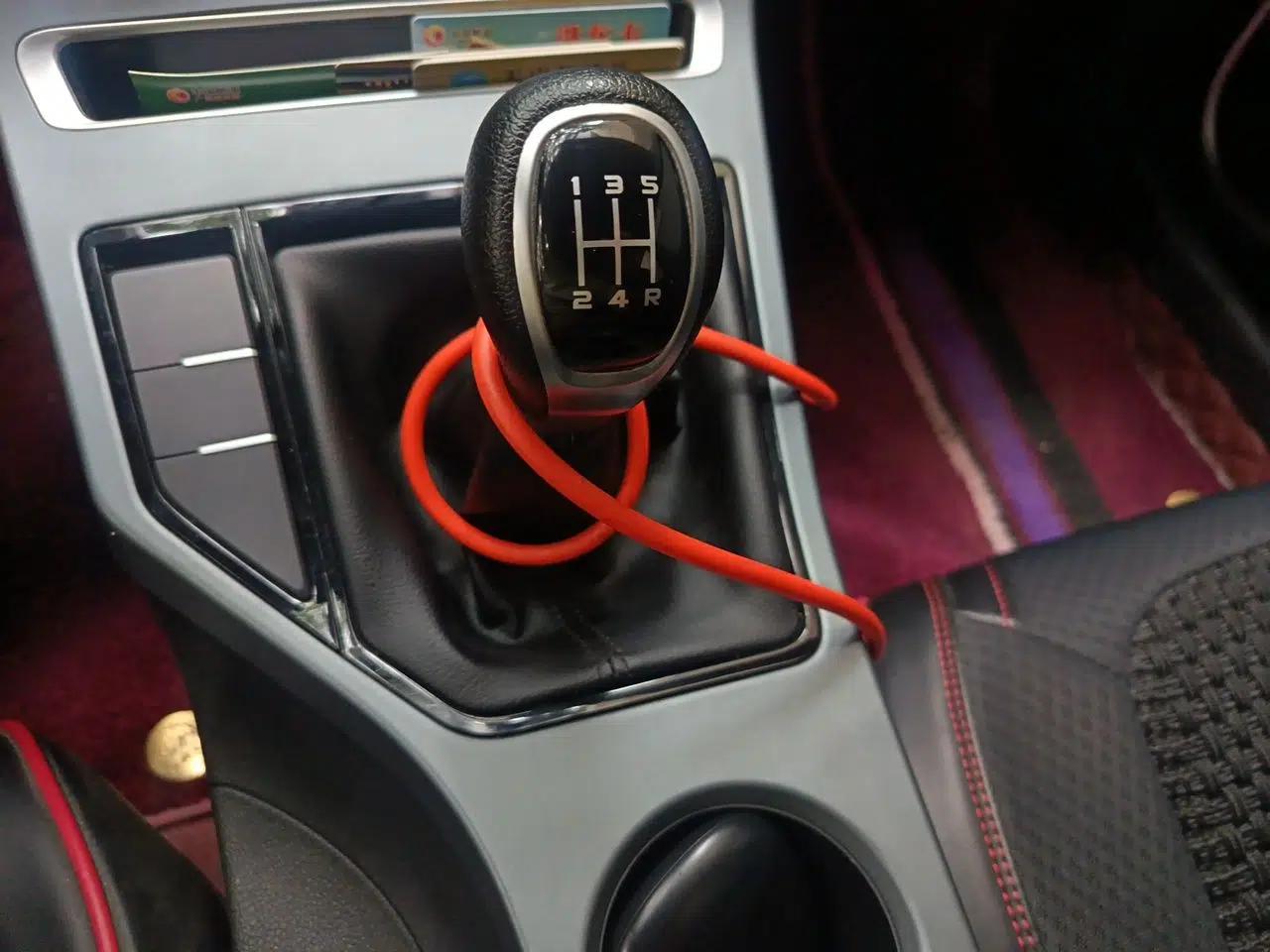 Geely Auto Emgrand 2021 UP 1.5L Manual Luxury Model — миниатюра 14