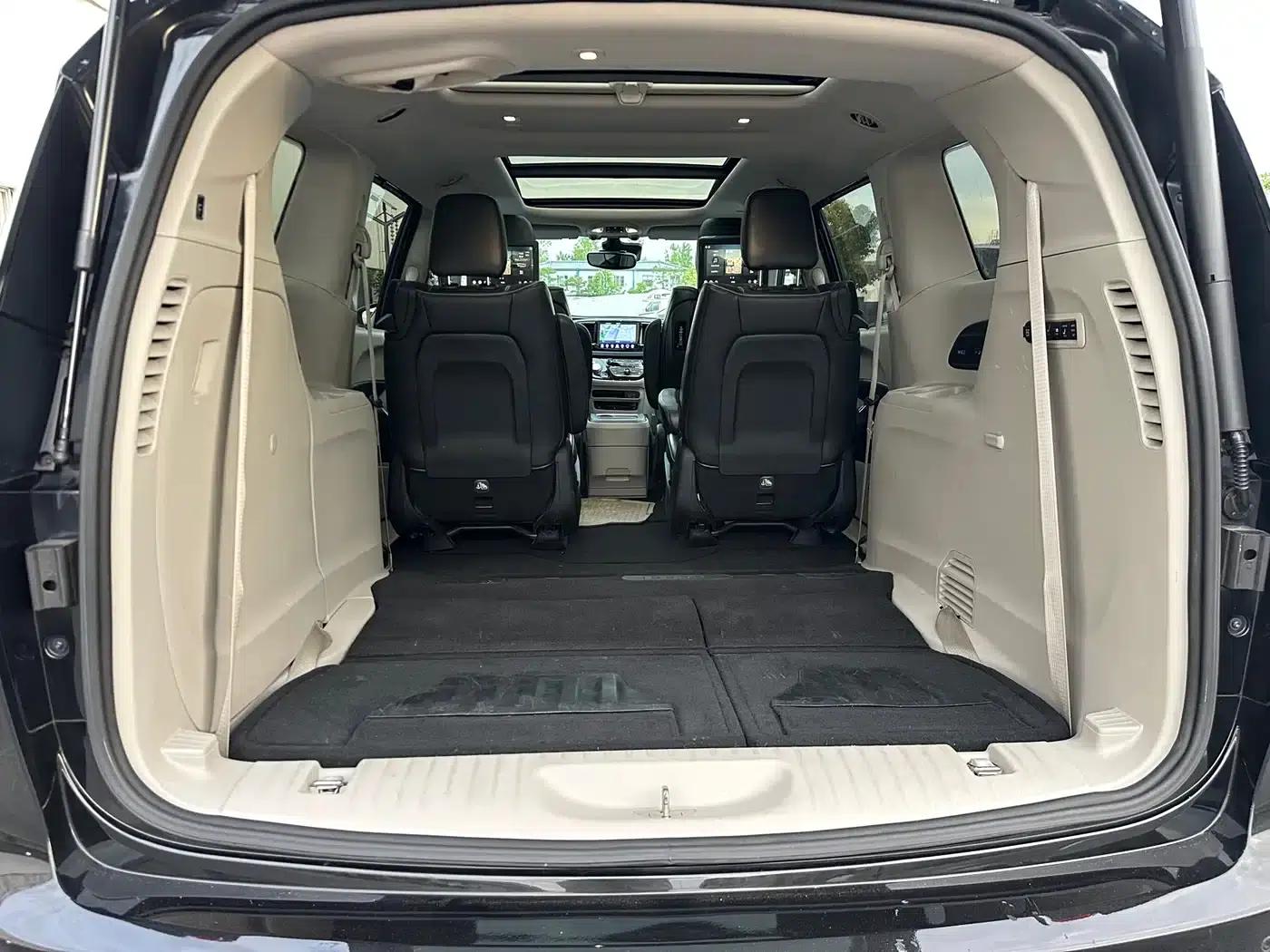 2017 Imported Grand Voyager 3.6L Premium Edition — миниатюра 49