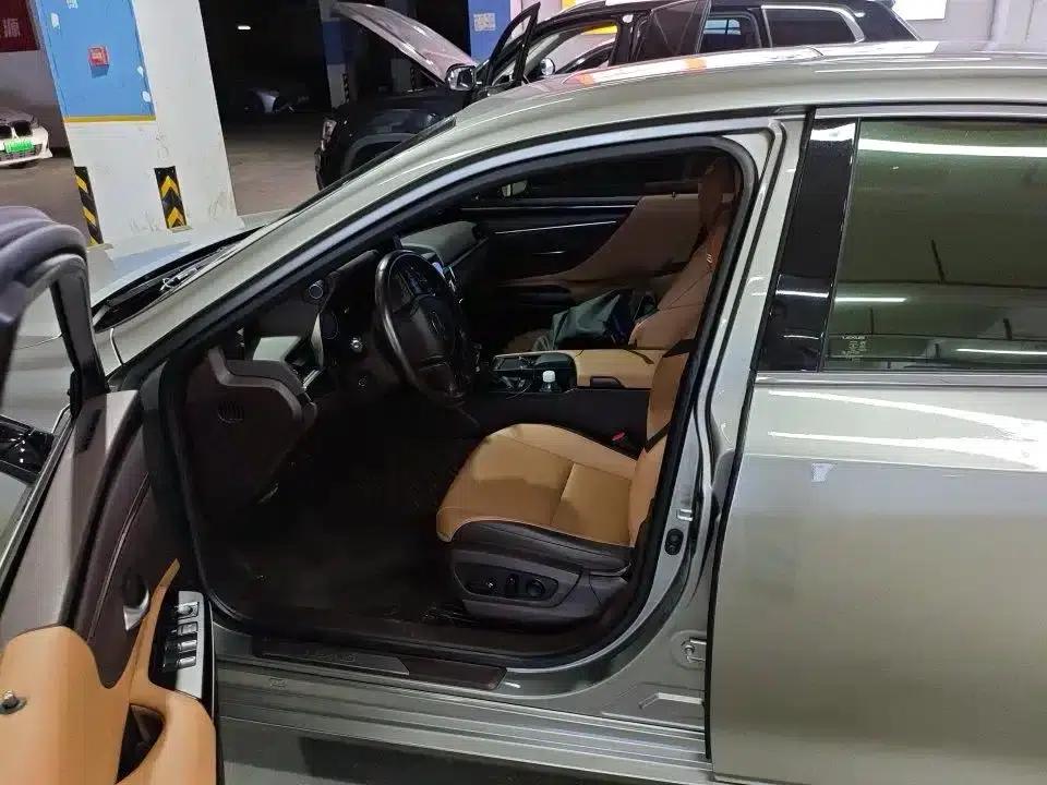 Lexus ES 2020 300h Premium Edition (China V Emission Standard) — миниатюра 3