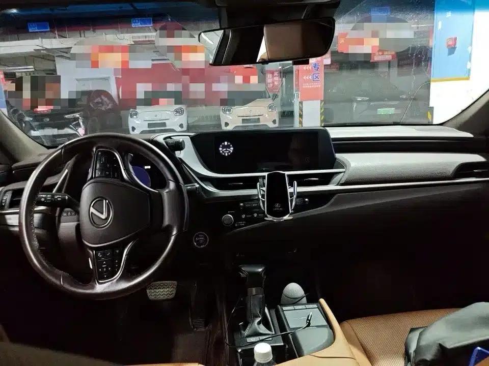 Lexus ES 2020 300h Premium Edition (China V Emission Standard) — миниатюра 5