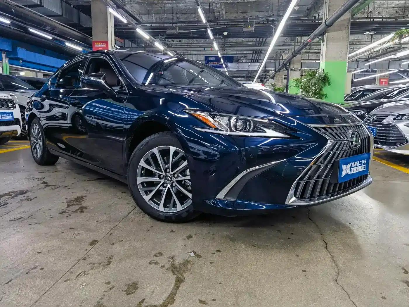Lexus ES 2024 200 Premium Edition — миниатюра 3