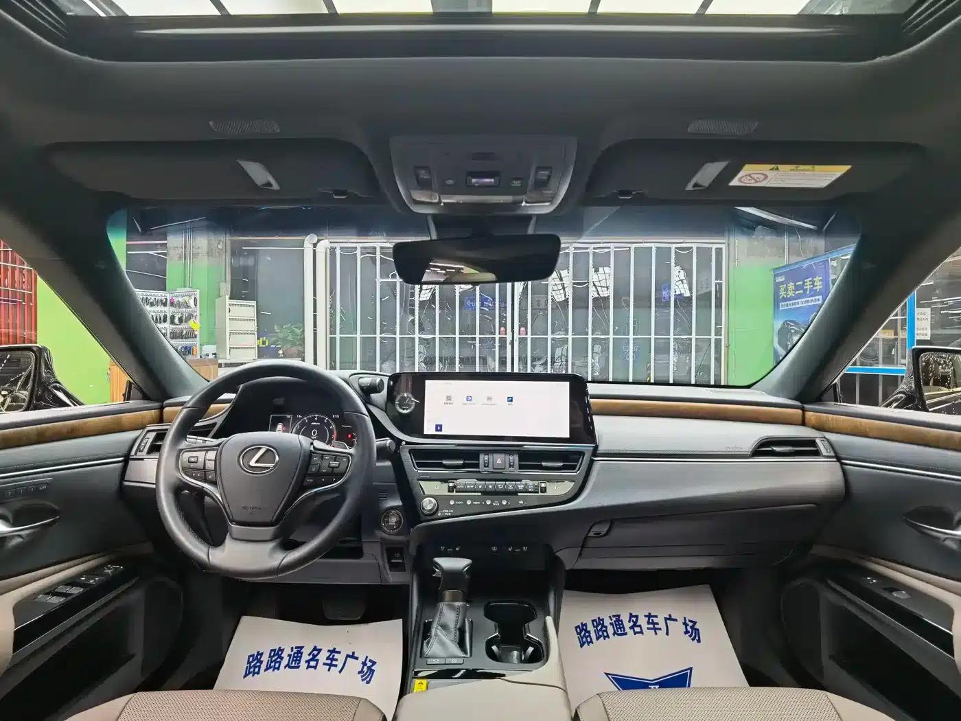 Lexus ES 2024 200 Premium Edition — миниатюра 7