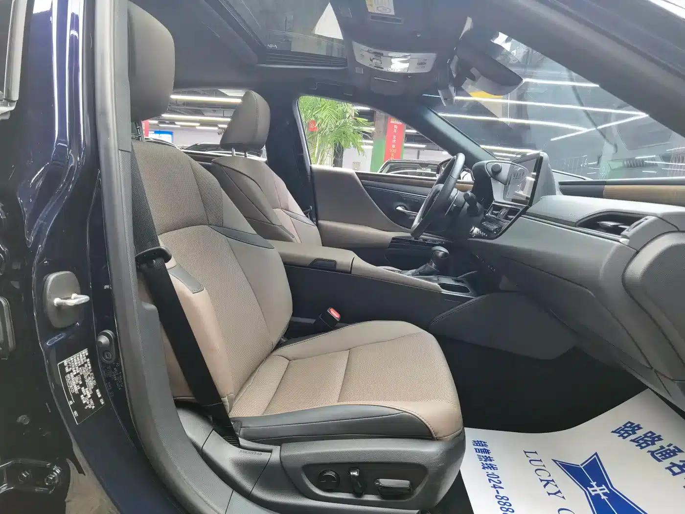 Lexus ES 2024 200 Premium Edition — миниатюра 8