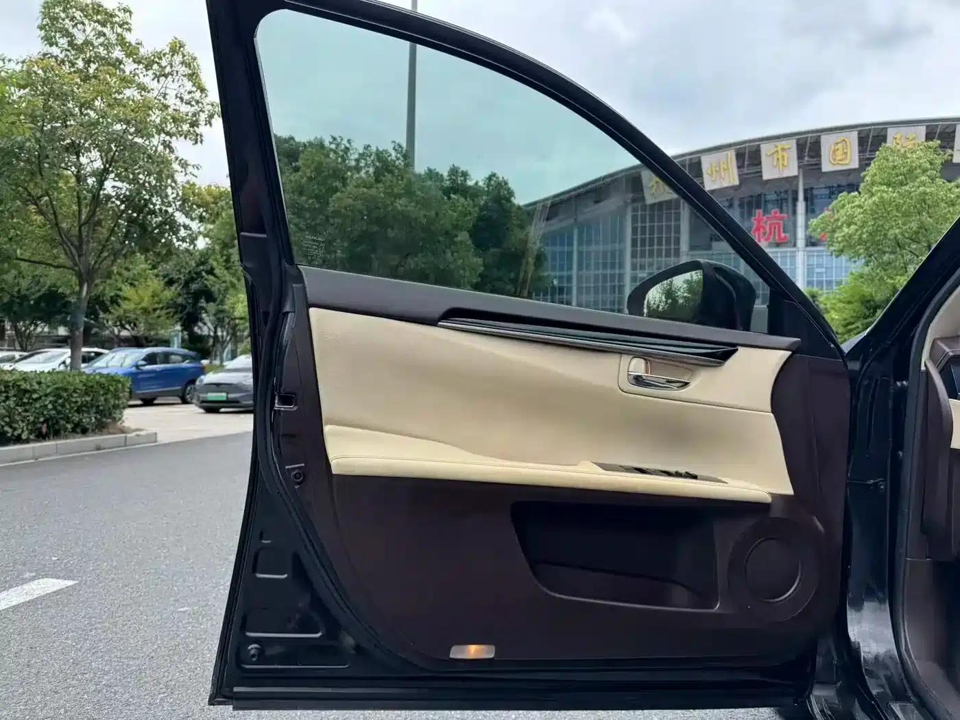 Lexus ES 2015 200 Elite Edition — миниатюра 8