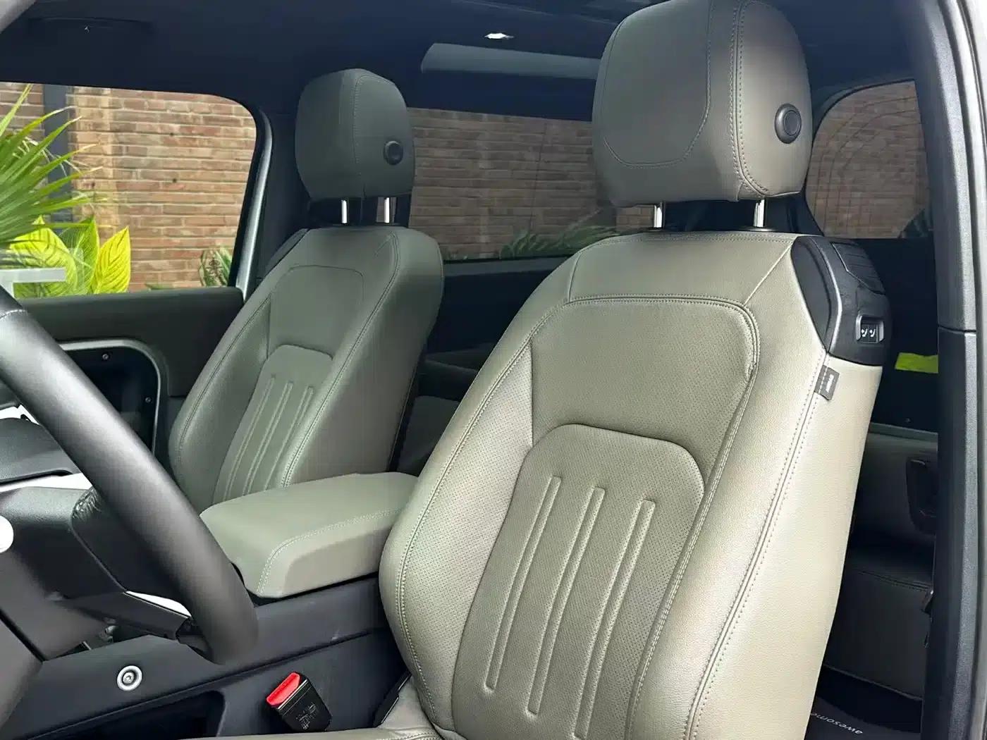 2022 Land Rover Defender 90 3.0T P400 Dark Edition — миниатюра 8