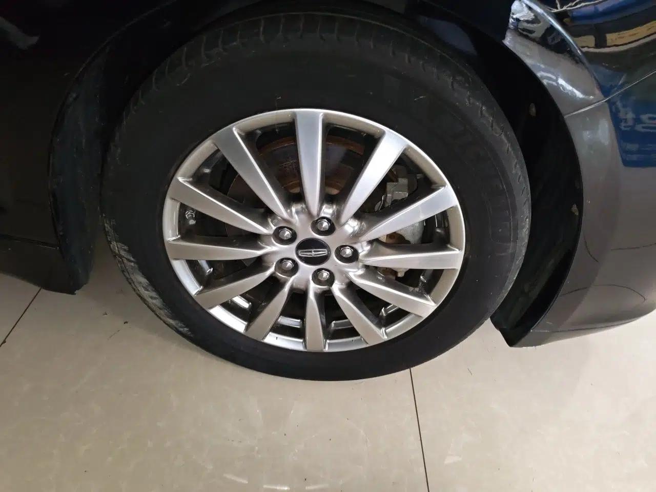 Lincoln MKZ 2017 2.0T Luxury Edition — миниатюра 8