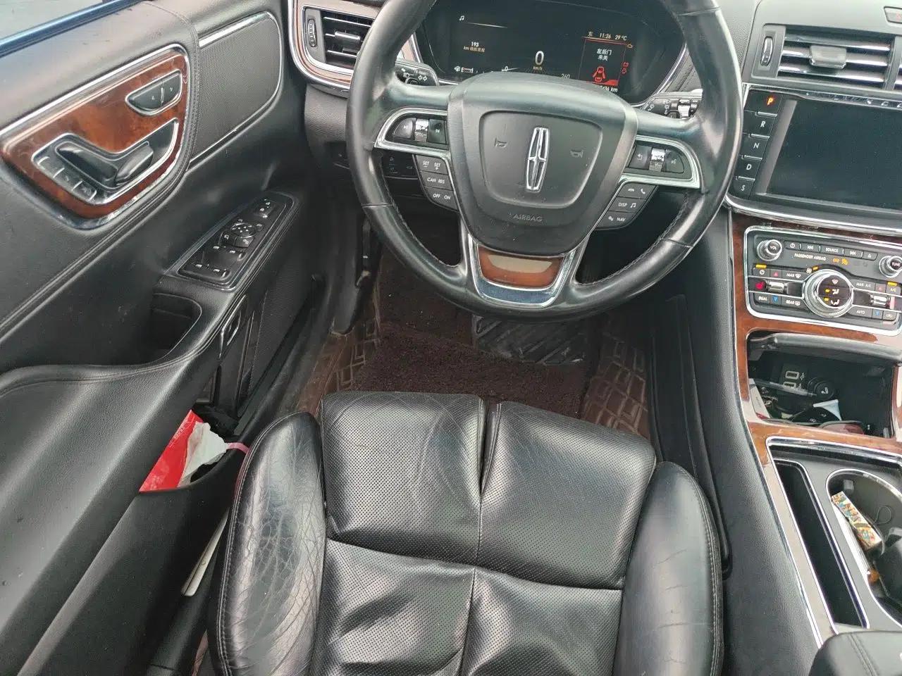 Lincoln Continental 2018 2.0T Two-Wheel Drive Deluxe Edition — миниатюра 10