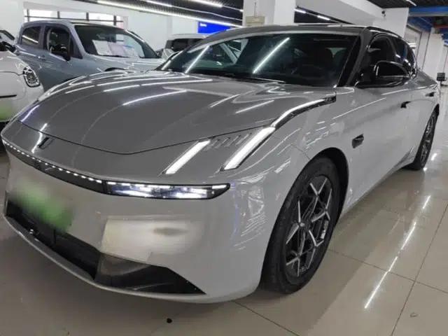 Lynk & Co Z10 2025 95 kWh 766 km Range Rear-Wheel Drive Max