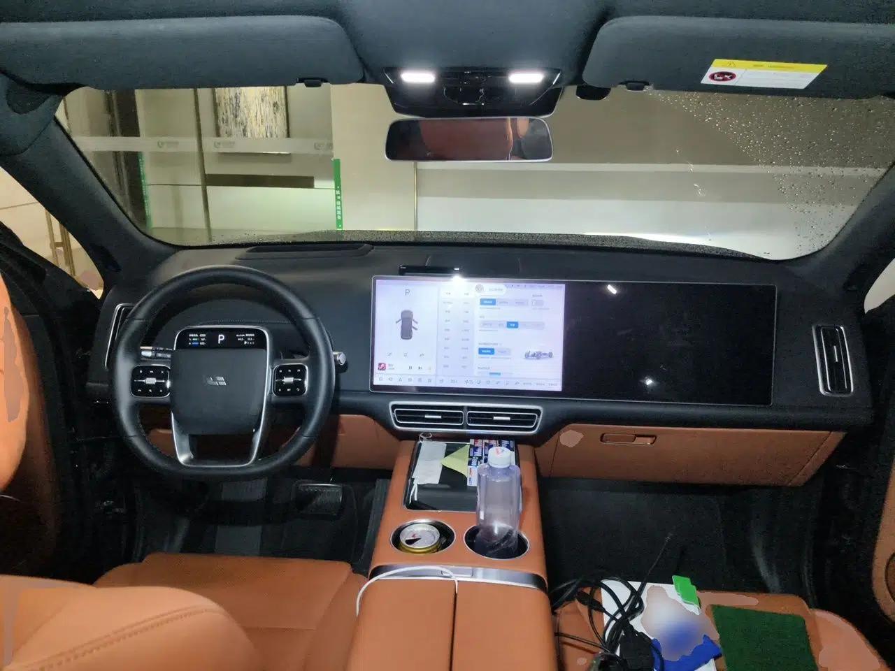 Li Auto L8 2025 Max Smart Refresh Edition — миниатюра 9