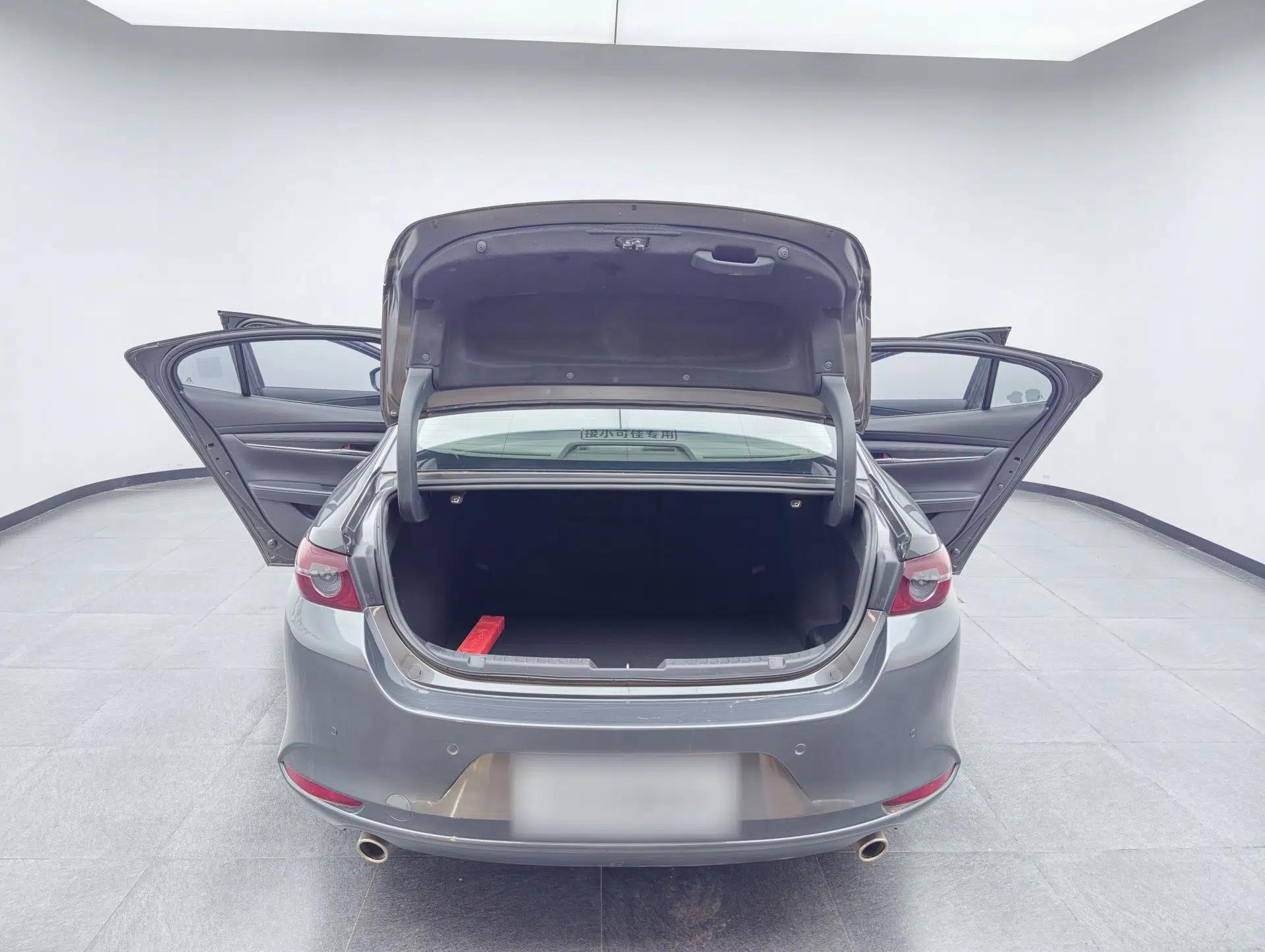 Mazda 3 Axela 2021 2.0L Automatic Zhiya Edition — миниатюра 17