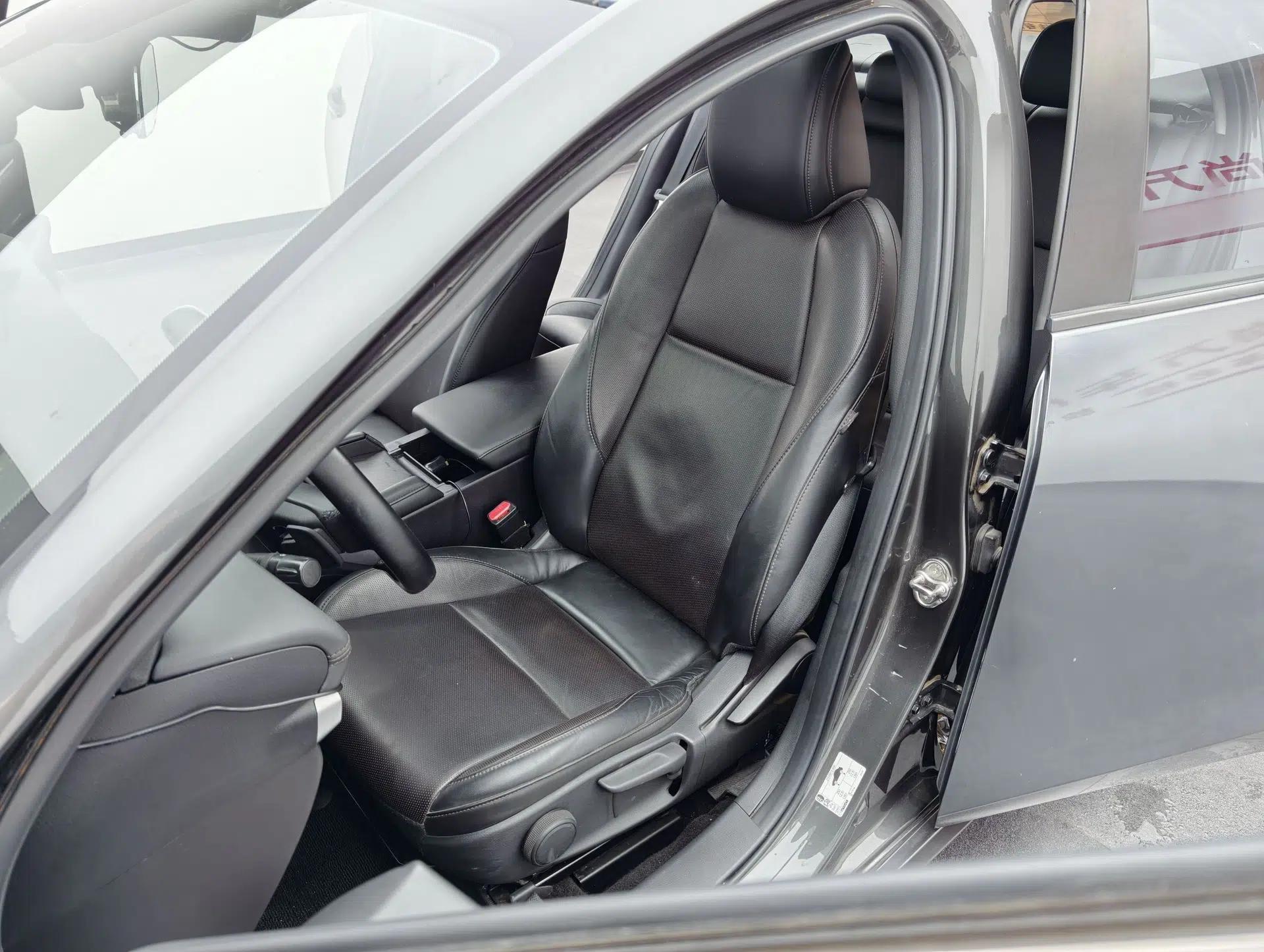 Mazda 3 Axela 2021 2.0L Automatic Zhiya Edition — миниатюра 23