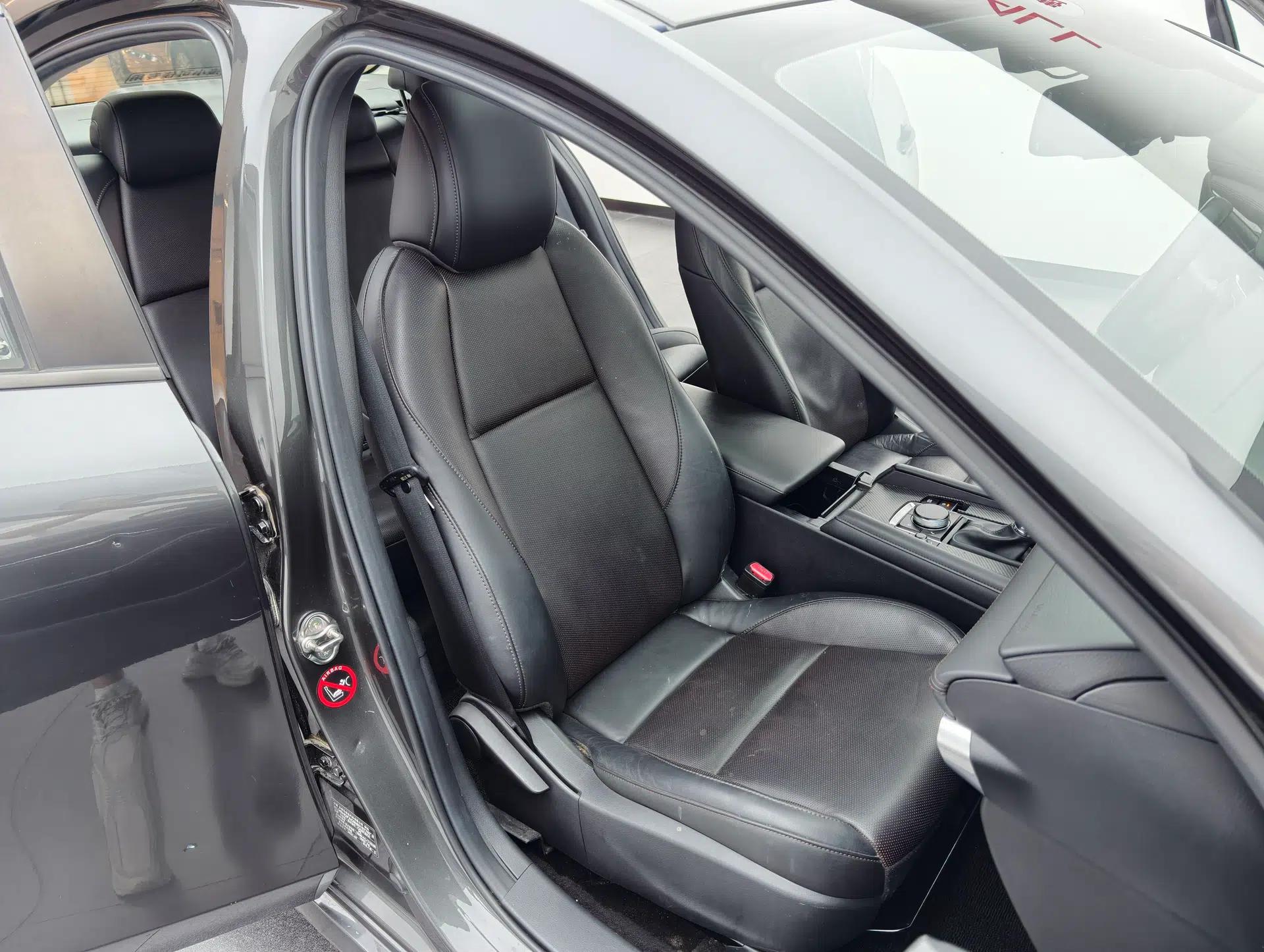 Mazda 3 Axela 2021 2.0L Automatic Zhiya Edition — миниатюра 25
