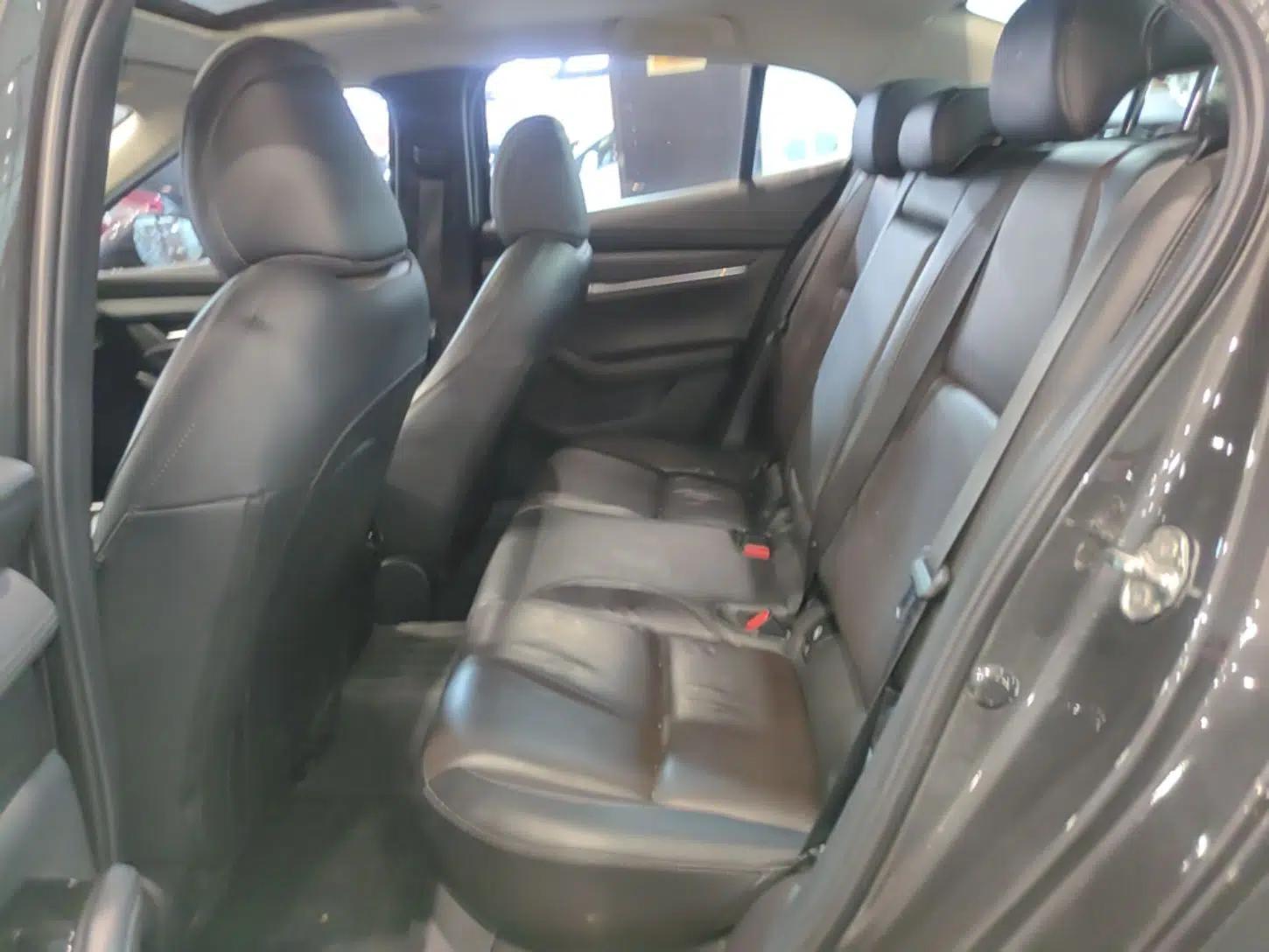 Mazda 3 Axela 2021 2.0L Automatic Zhiya Edition — миниатюра 26