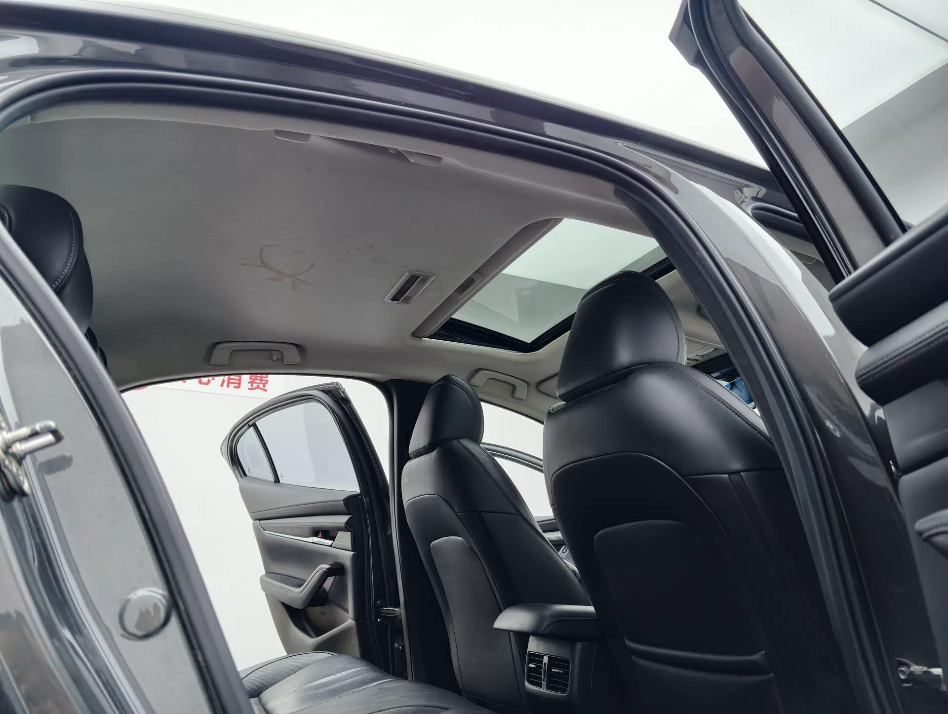 Mazda 3 Axela 2021 2.0L Automatic Zhiya Edition — миниатюра 33