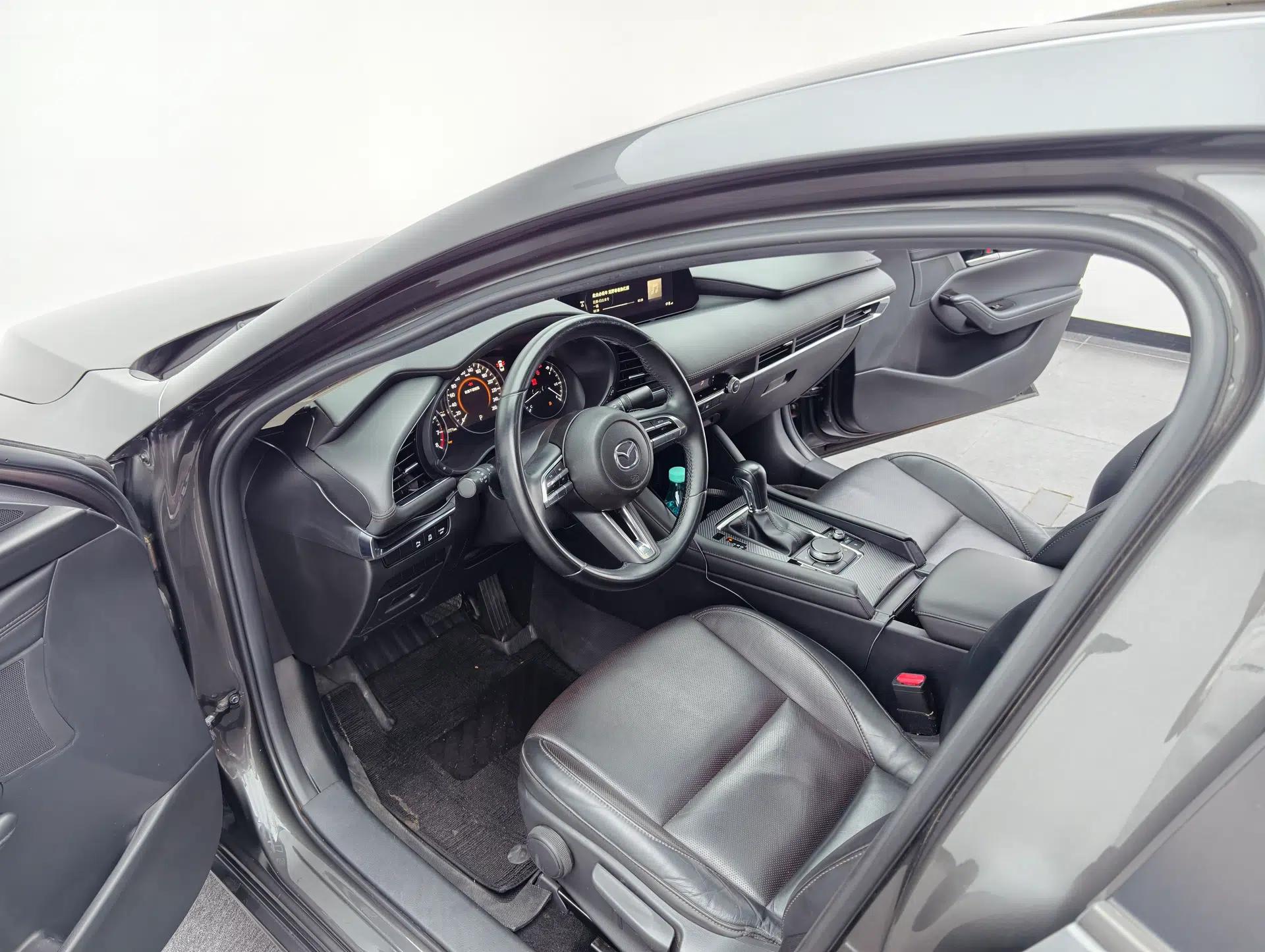 Mazda 3 Axela 2021 2.0L Automatic Zhiya Edition — миниатюра 35