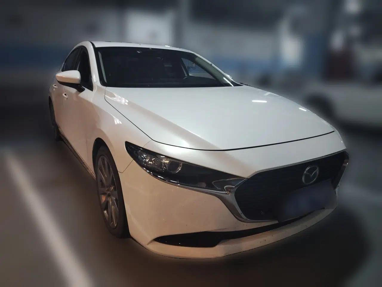 Mazda 3 Axela 2021 2.0L Automatic Zhi Rui Edition — миниатюра 3